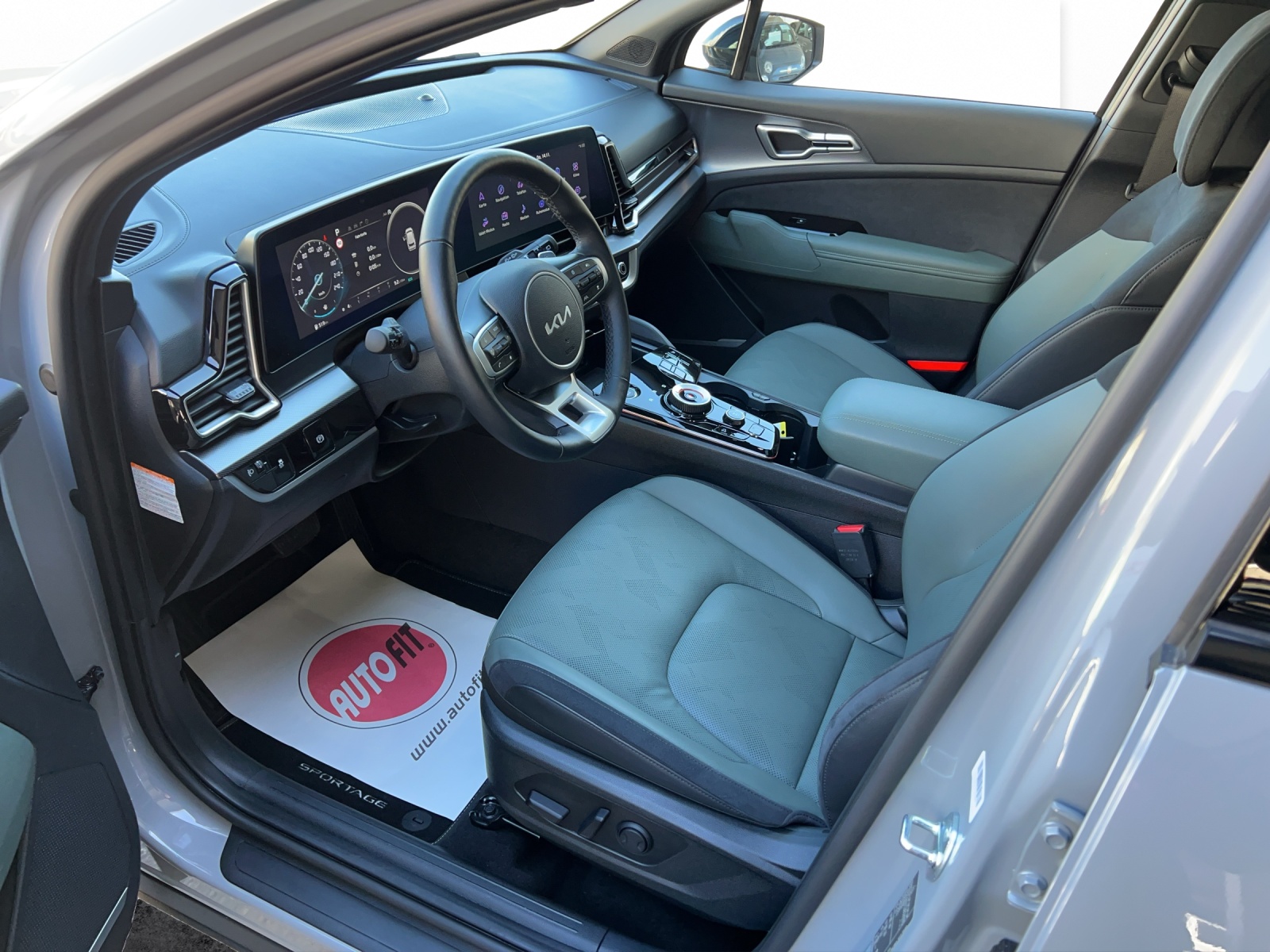 KIA Sportage 1.6T-GDi MHEV Power Edition 4x4 7DCT-image-8