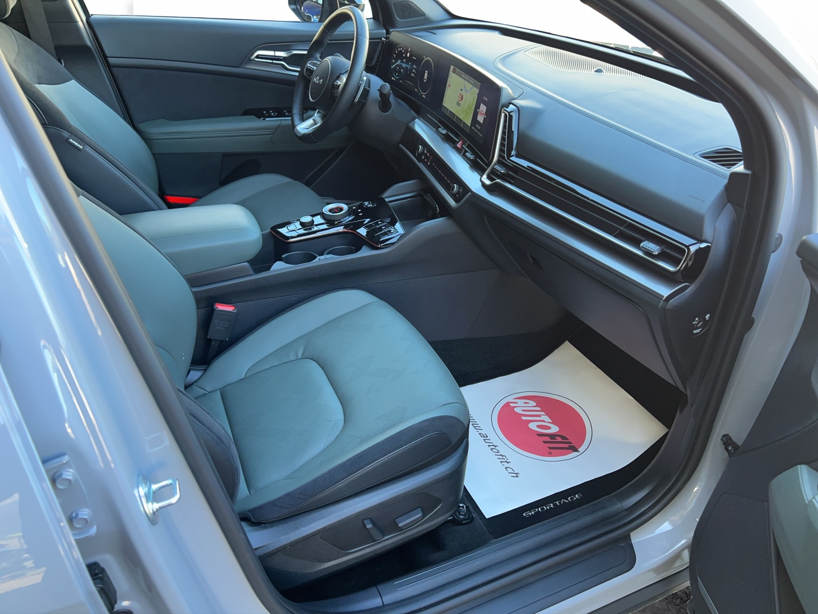 KIA Sportage 1.6T-GDi MHEV Power Edition 4x4 7DCT-image-9