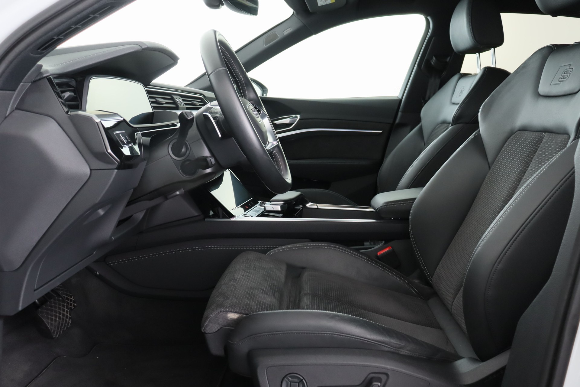 AUDI e-tron 50 Sportback S Line Attraction quattro-image-10