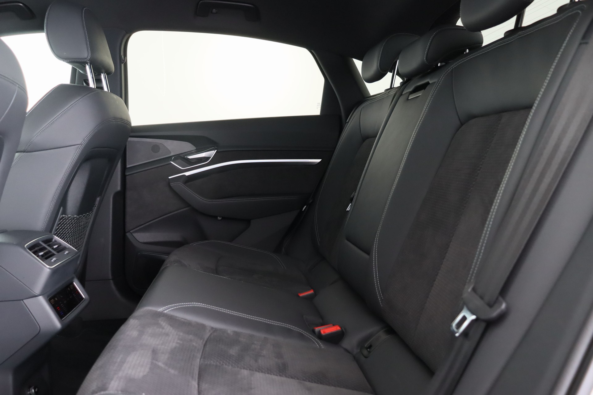 AUDI e-tron 50 Sportback S Line Attraction quattro-image-12