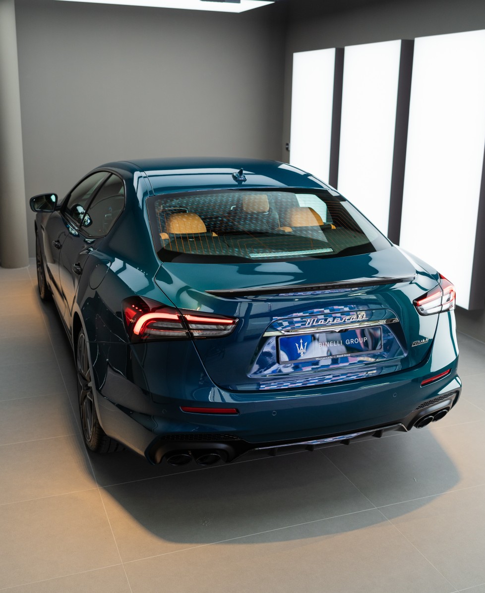 MASERATI Ghibli Trofeo 3.8 V8 - 334 ULTIMA 1of103 - Blu Persia FUORISERIE - 2.99% Leasing-showroom-element-2