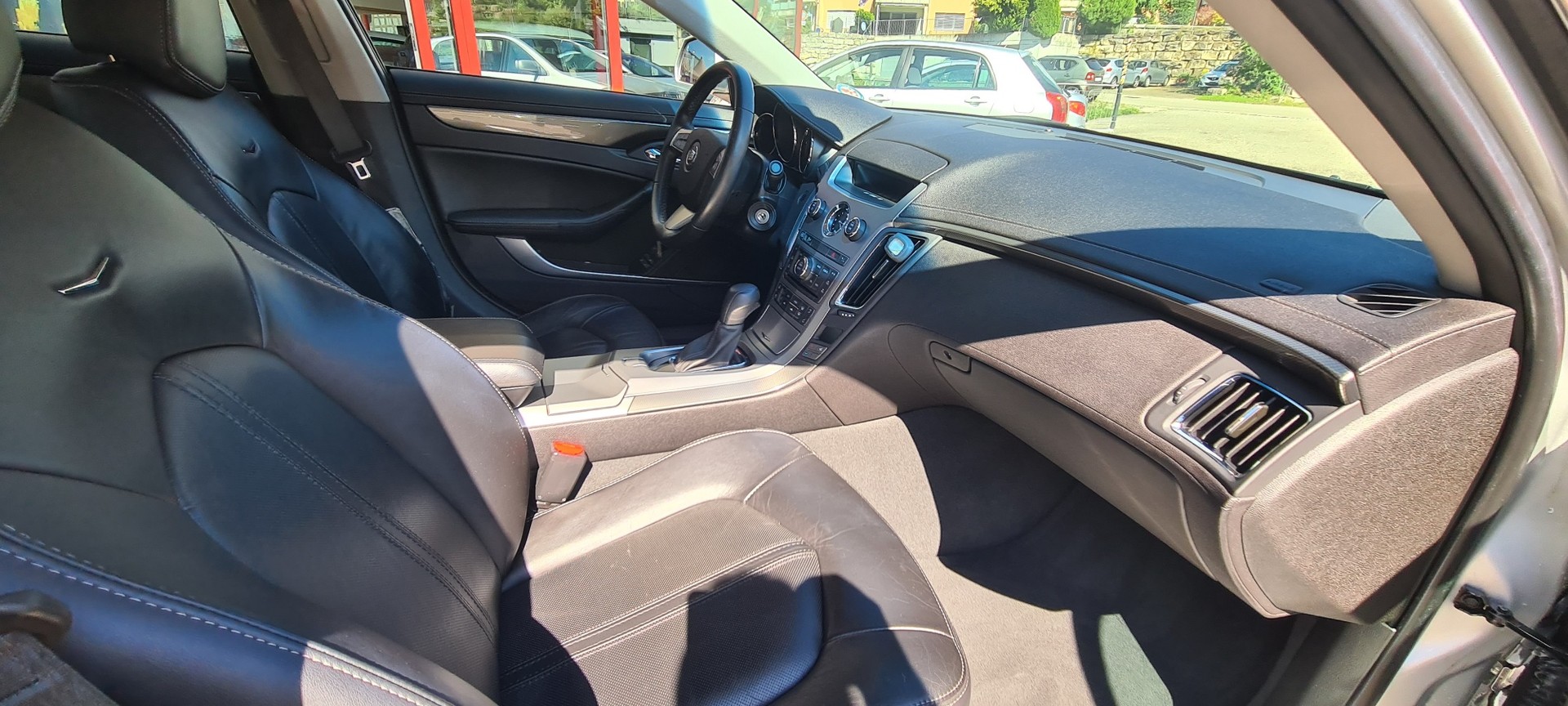 CADILLAC CTS Sedan 3.0 Sport Luxury Automatic-image-10