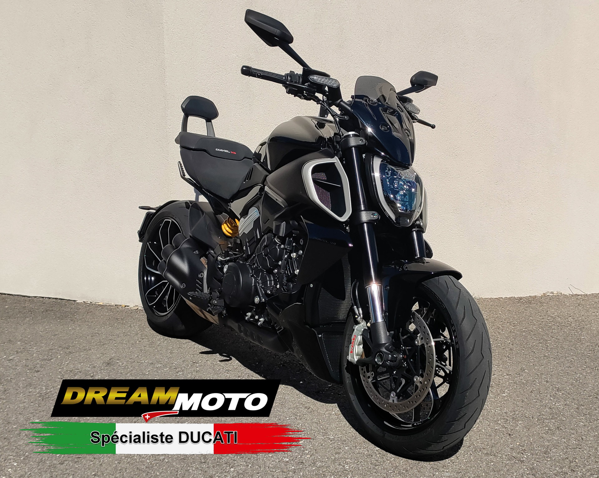 DUCATI Diavel V4-image-1