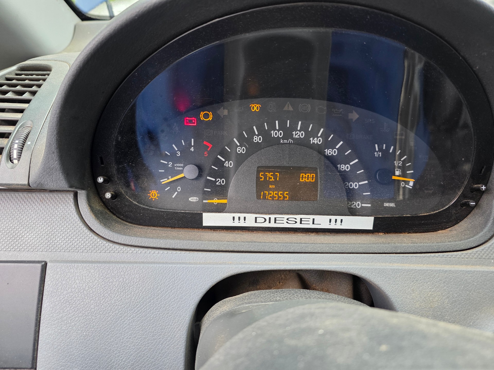 MERCEDES-BENZ 109 cdi-image-14