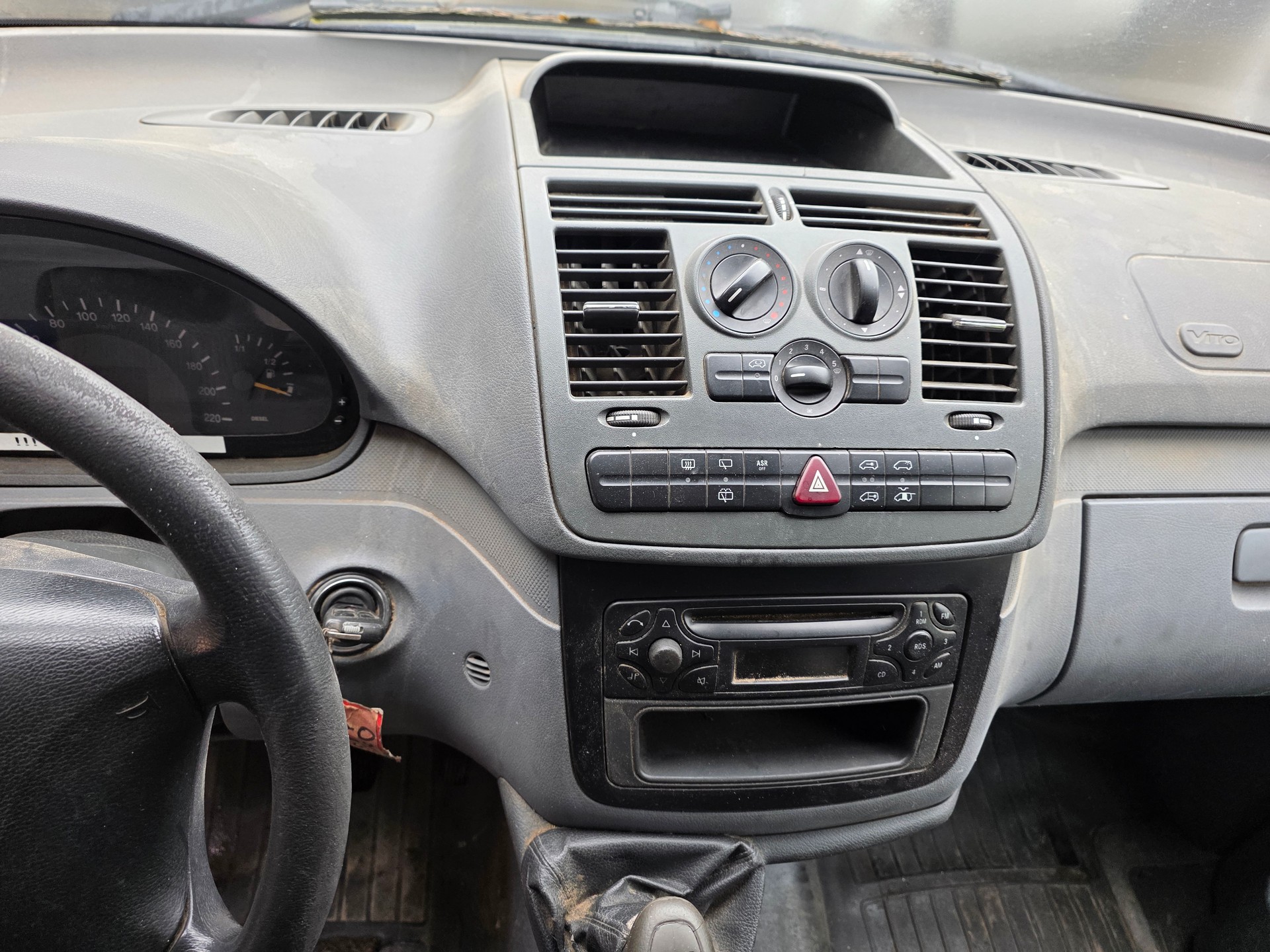 MERCEDES-BENZ 109 cdi-image-9