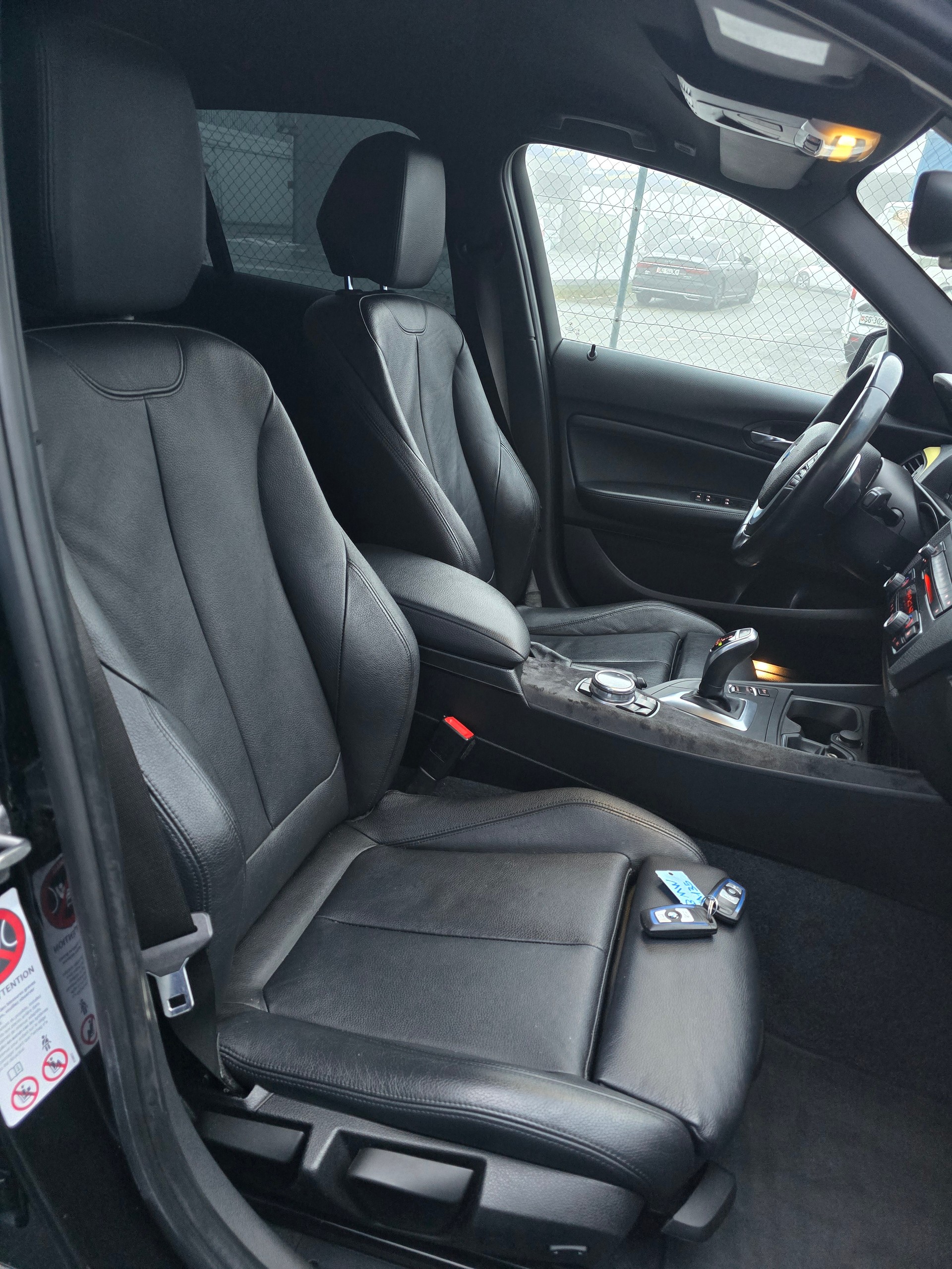 BMW M135i xDrive Steptronic-image-24