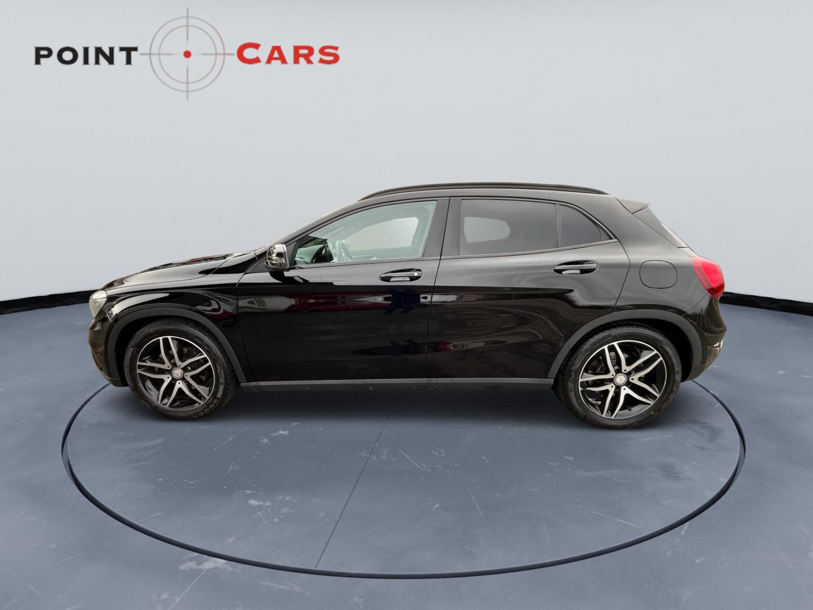 MERCEDES-BENZ GLA 200 Night Star 7G-DCT-image-1