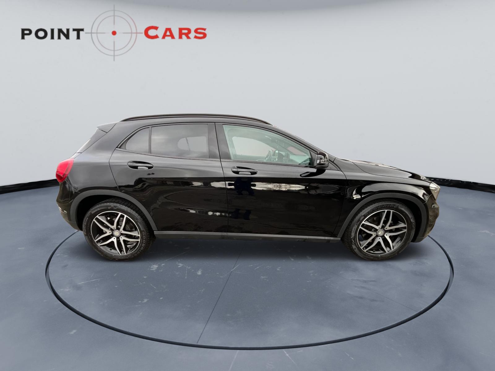 MERCEDES-BENZ GLA 200 Night Star 7G-DCT-image-5