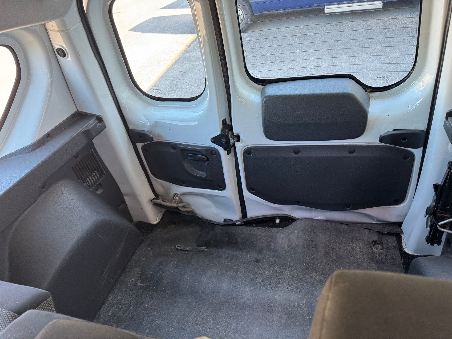 DACIA Dokker 1.6 16V Lauréate-image-3