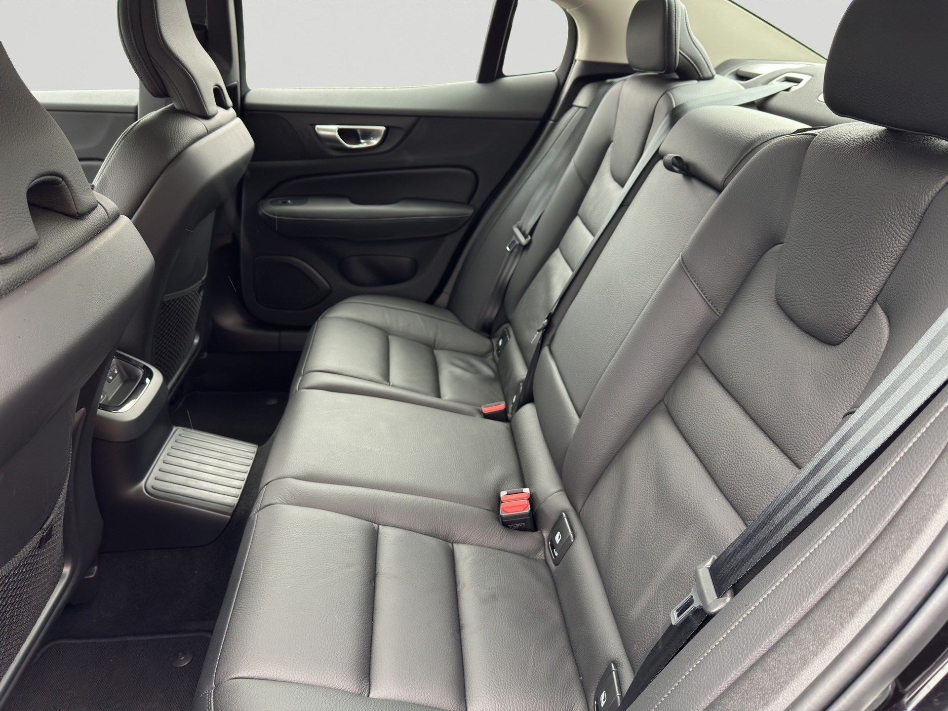 VOLVO S60 T8 e AWD Plug in Hybrid Ultimate Dark Geartronic-image-7