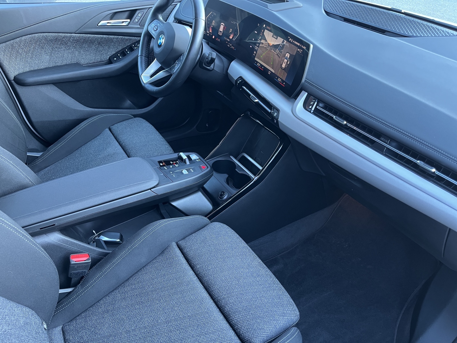 BMW 223d xDrive Active Tourer-image-13