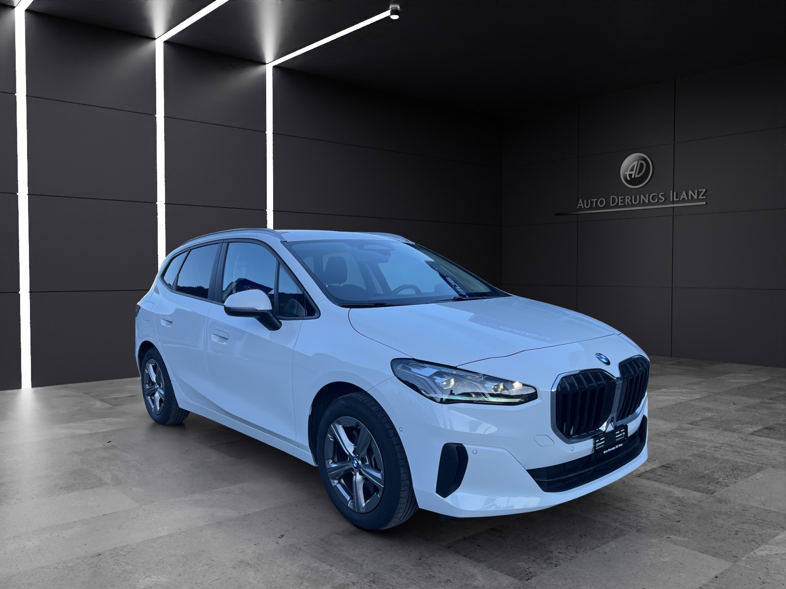 BMW 223d xDrive Active Tourer-showroom-element-1