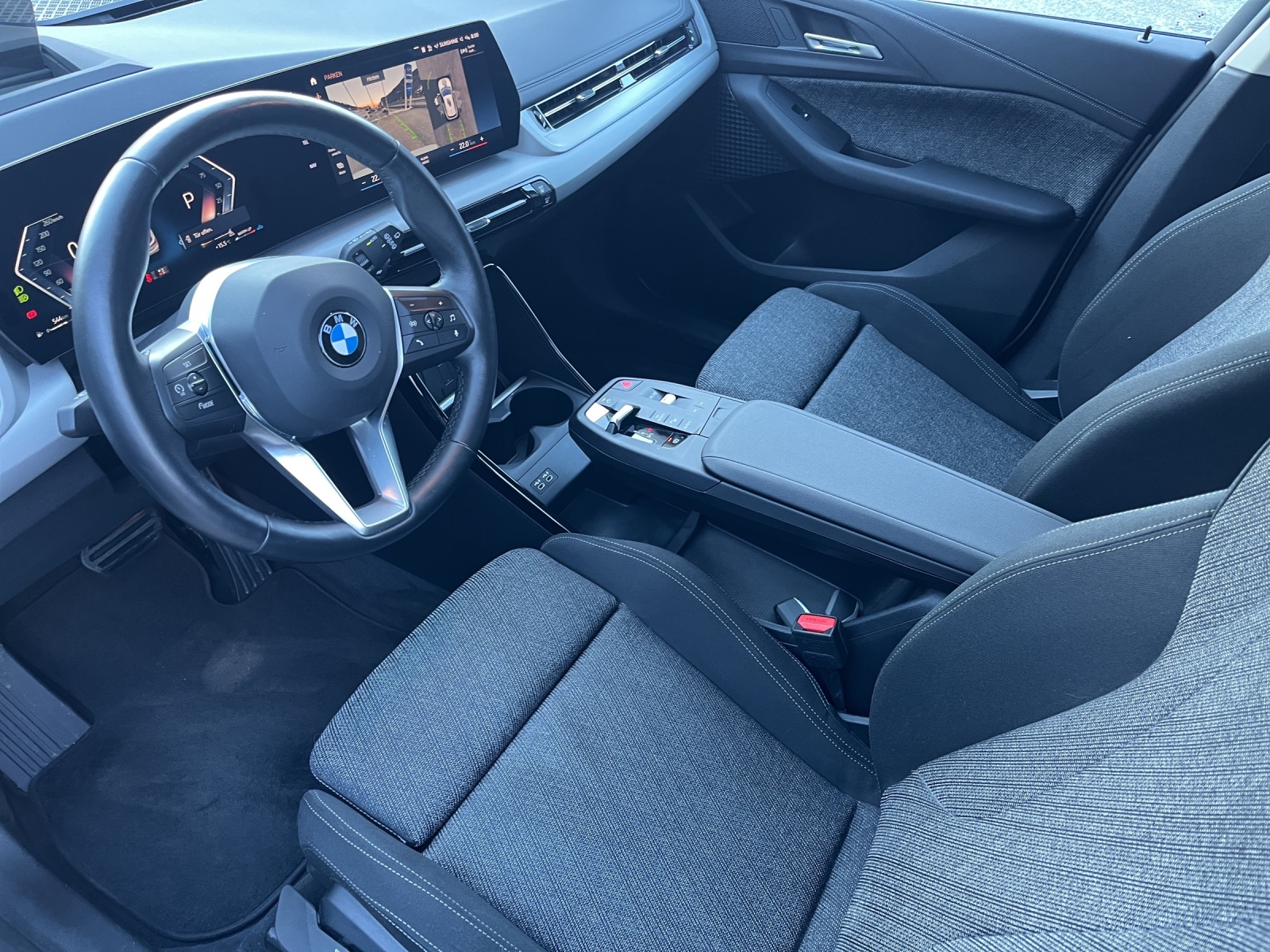 BMW 223d xDrive Active Tourer-image-8