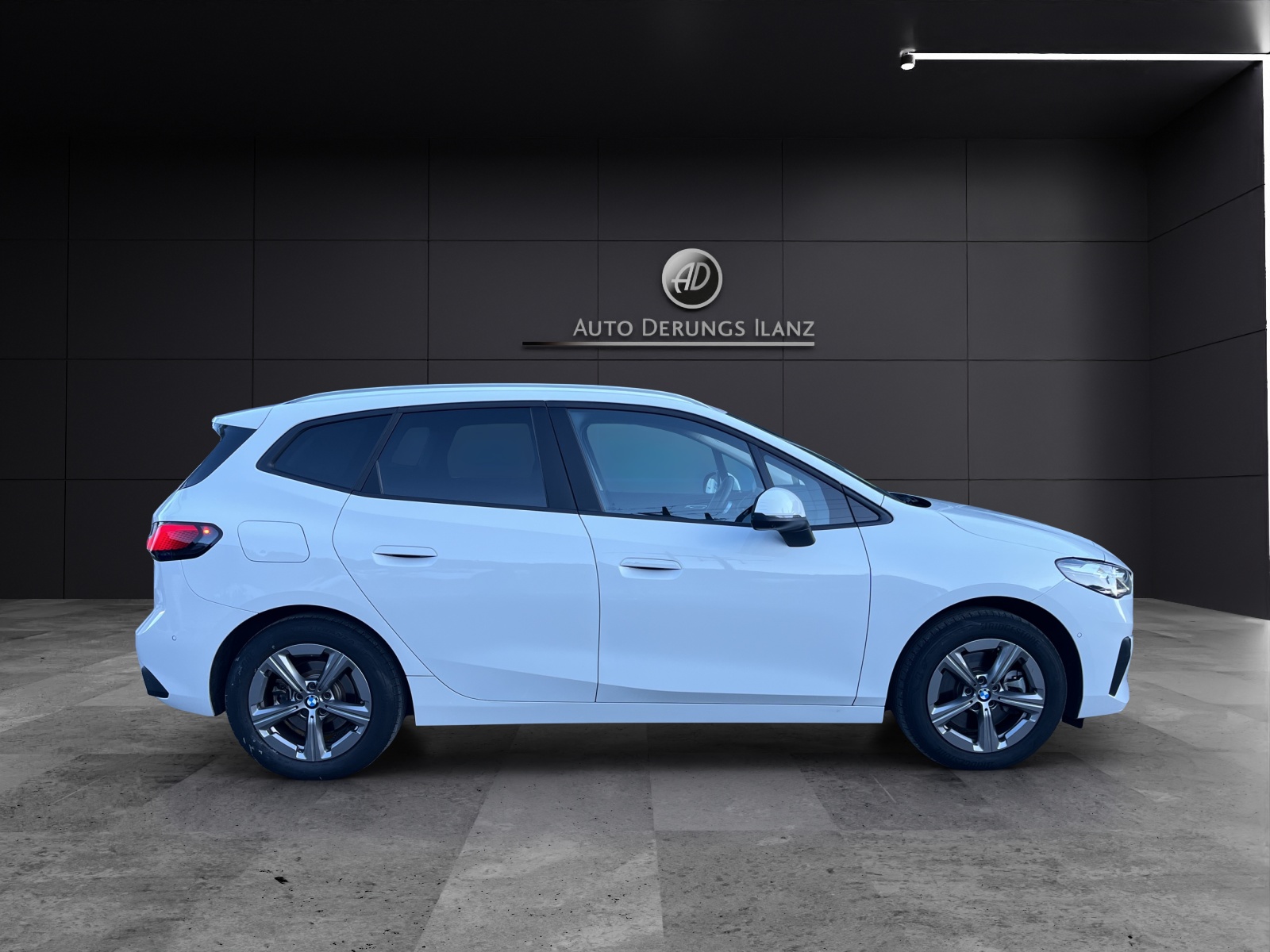 BMW 223d xDrive Active Tourer-image-4