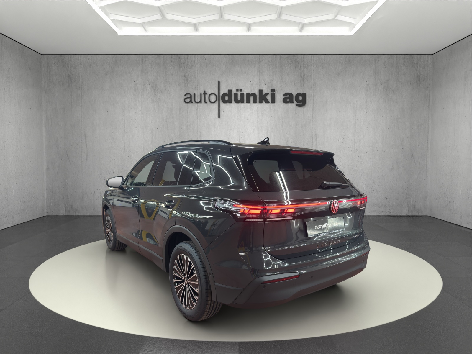 VW Tiguan 1.5 TSI evo2 eHybrid Life DSG-showroom-element-2