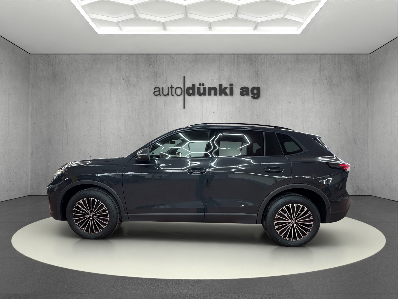 VW Tiguan 1.5 TSI evo2 eHybrid Life DSG-showroom-element-1