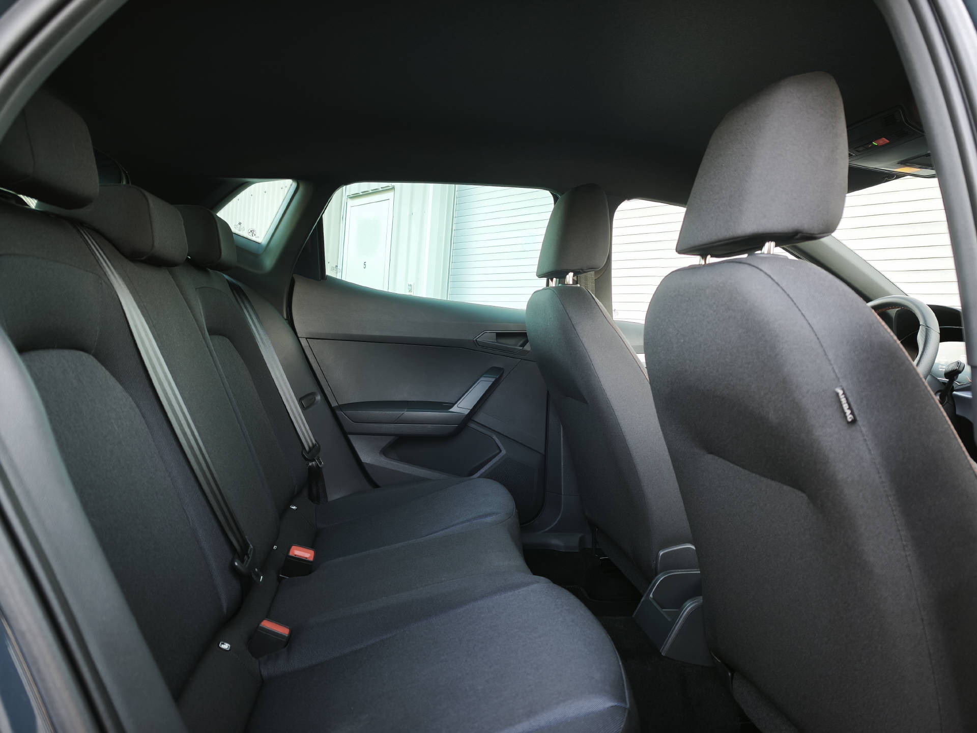 SEAT Ibiza 1.0 TSI 115 FR DSG-image-9
