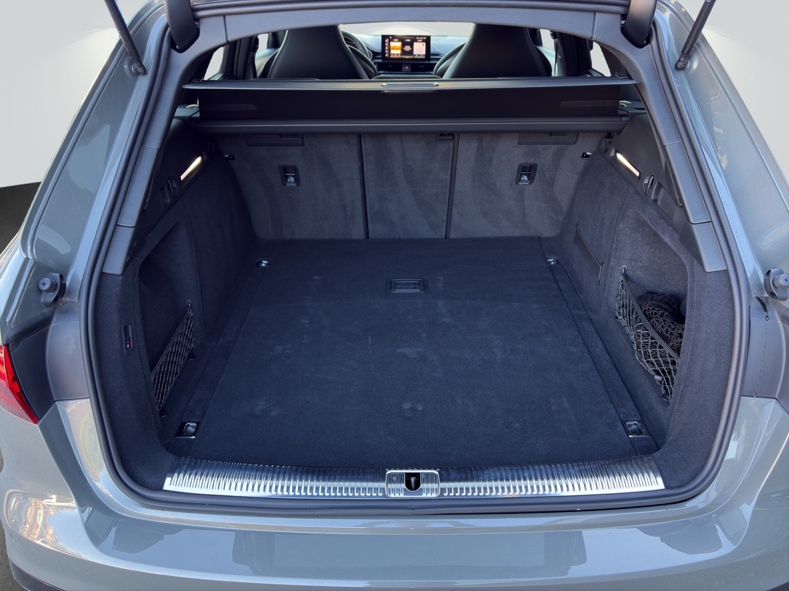 AUDI S4 Avant 3.0 V6 TDI quattro T-Tronic-image-15