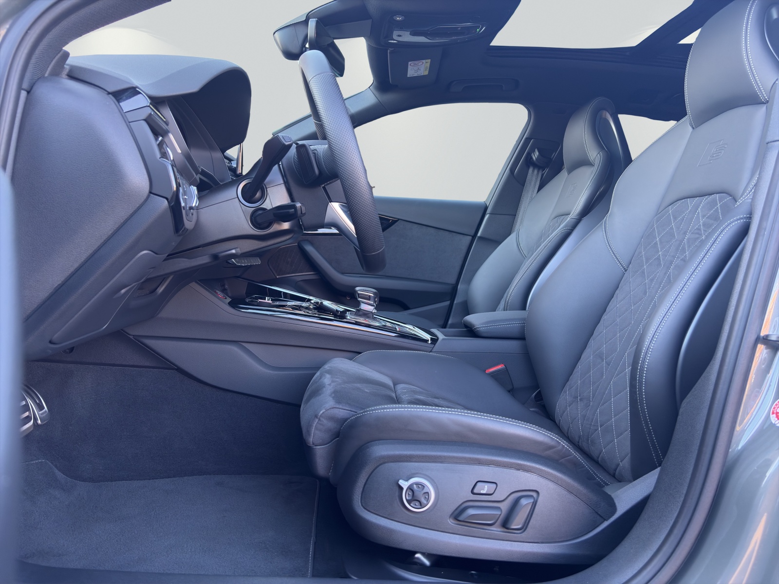 AUDI S4 Avant 3.0 V6 TDI quattro T-Tronic-image-8