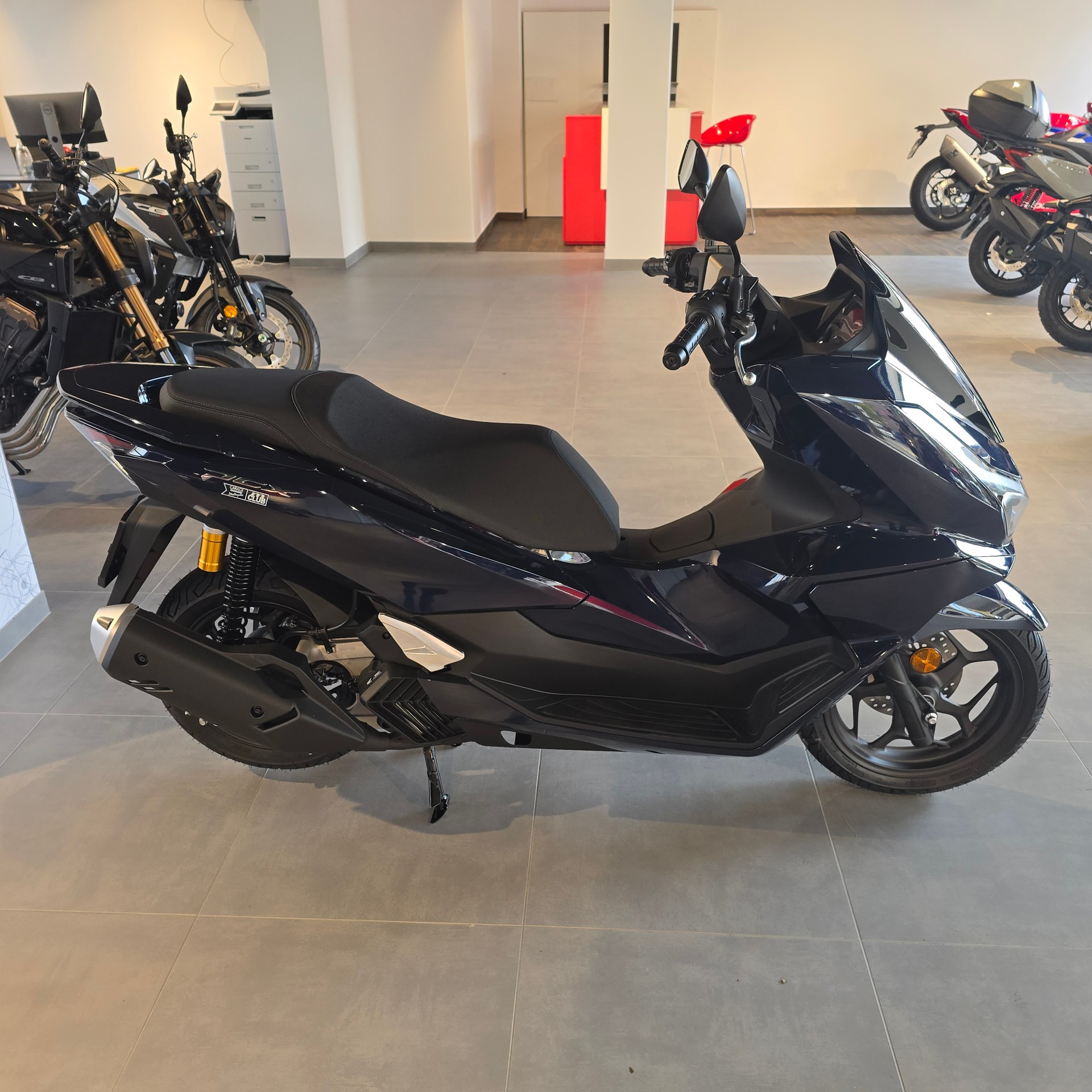 HONDA PCX 125 DX TFT.connectivity-image-4