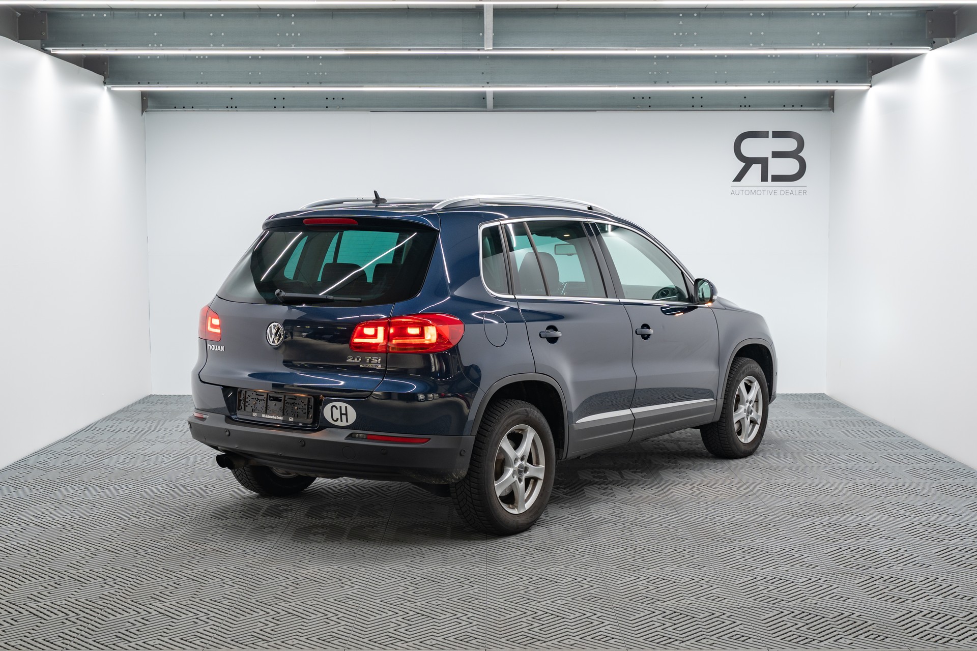 VW Tiguan 2.0 TSI Track&Field 4Motion DSG-image-2