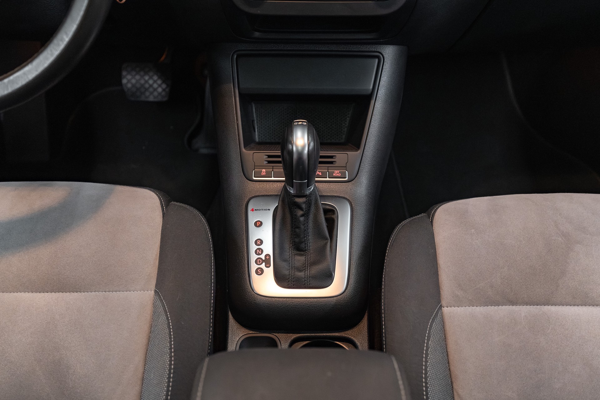 VW Tiguan 2.0 TSI Track&Field 4Motion DSG-image-11
