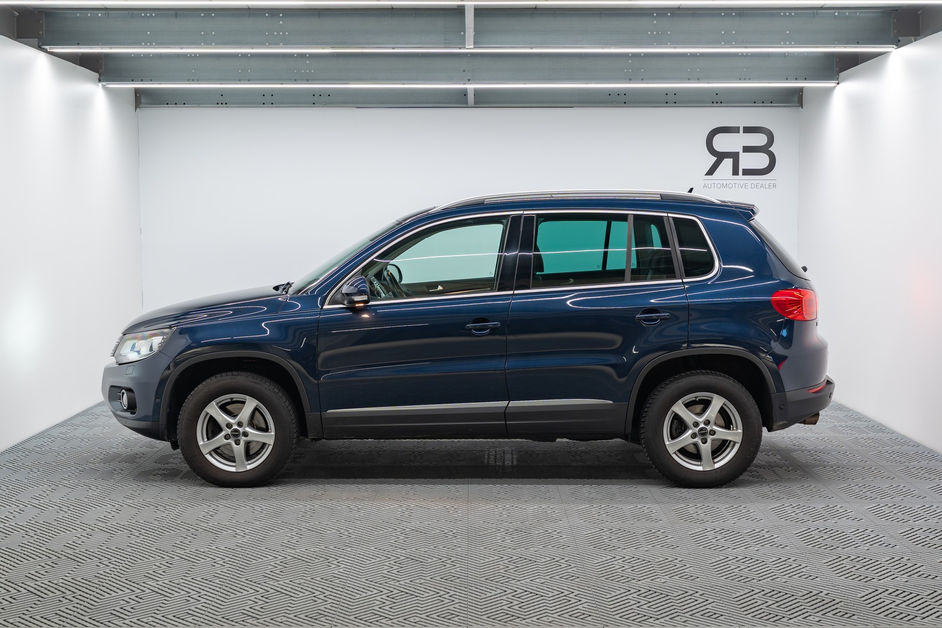 VW Tiguan 2.0 TSI Track&Field 4Motion DSG-image-4