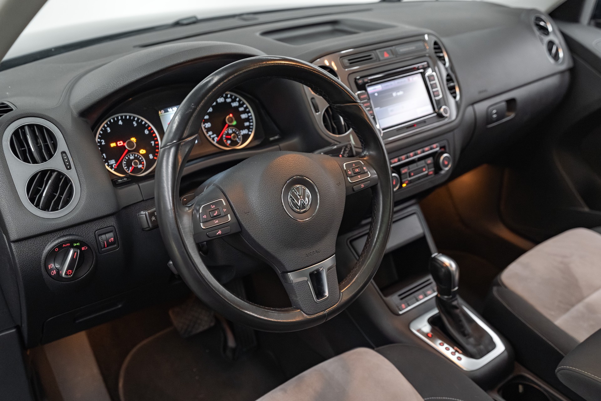 VW Tiguan 2.0 TSI Track&Field 4Motion DSG-image-8