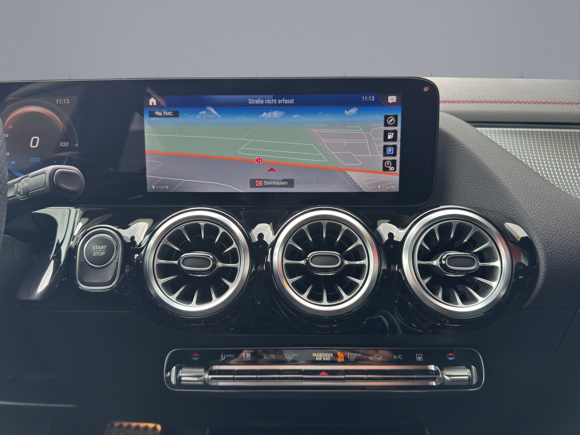 MERCEDES-BENZ EQA 350 Swiss Star AMG Line 4matic-image-14