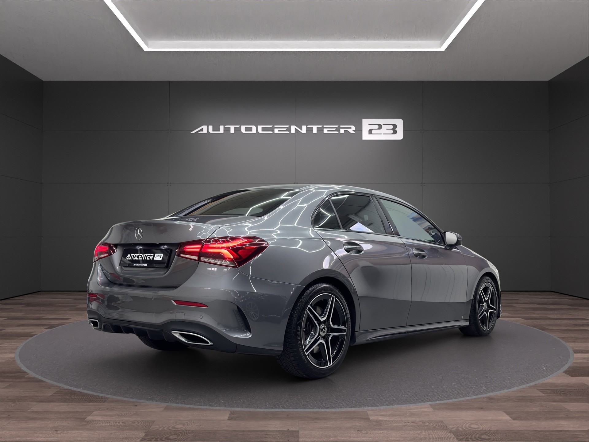 MERCEDES-BENZ A 250 AMG Line 7G-DCT-image-3