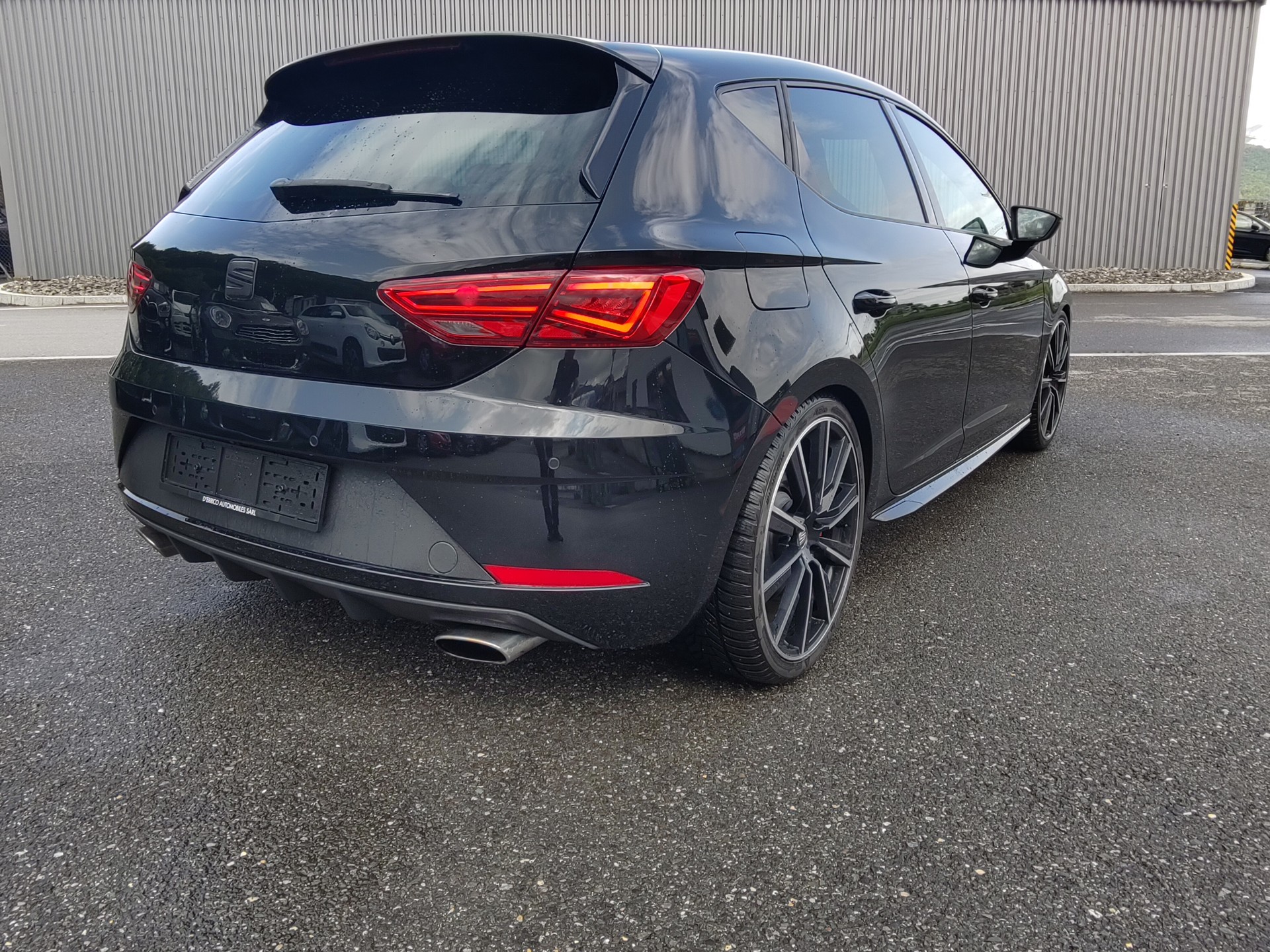SEAT Leon 2.0 TSI Cupra 300 DSG-image-3