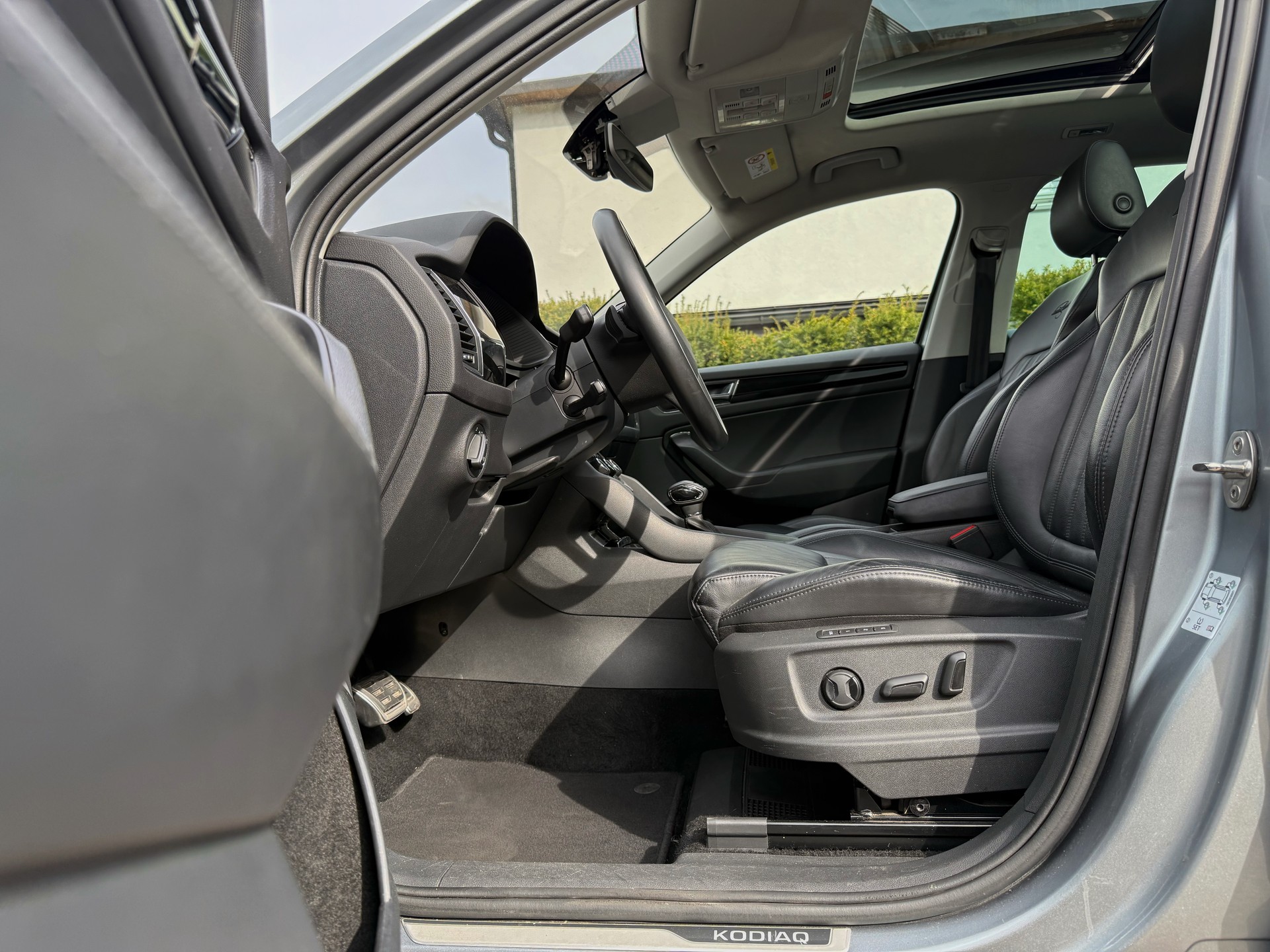 SKODA Kodiaq 2.0 TSI 4x4 L&K DSG 7-Plätzer-image-8