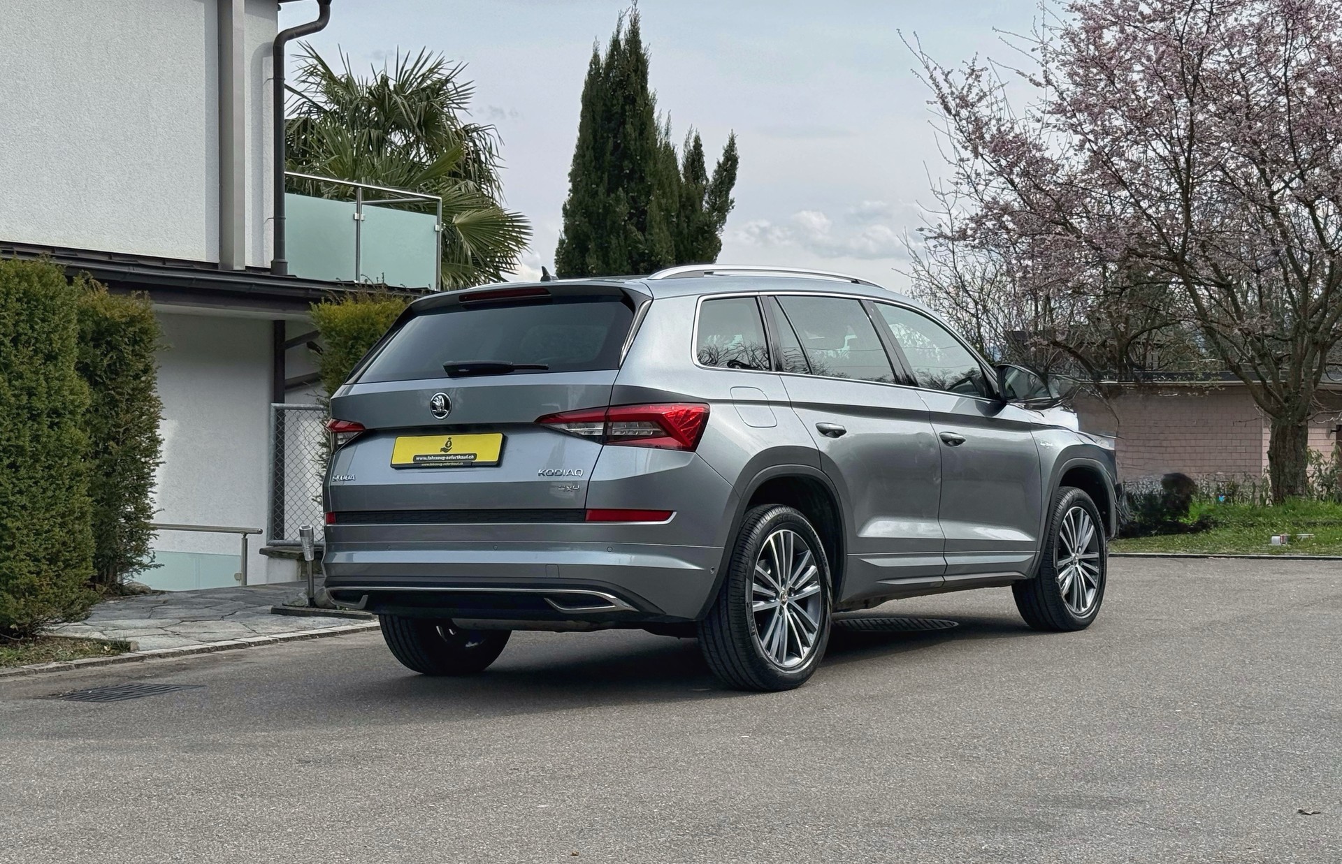 SKODA Kodiaq 2.0 TSI 4x4 L&K DSG 7-Plätzer-image-3