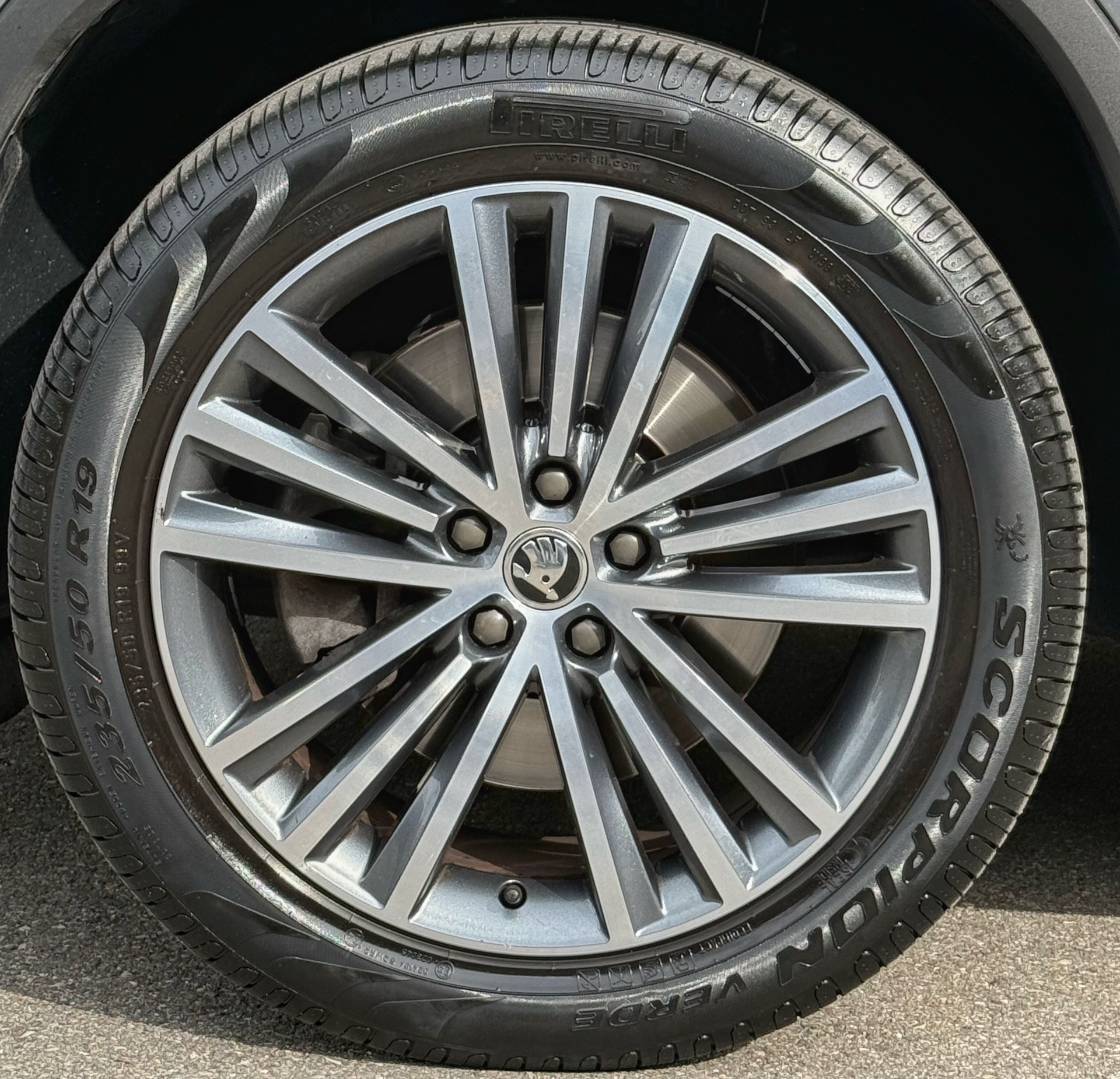 SKODA Kodiaq 2.0 TSI 4x4 L&K DSG 7-Plätzer-image-14