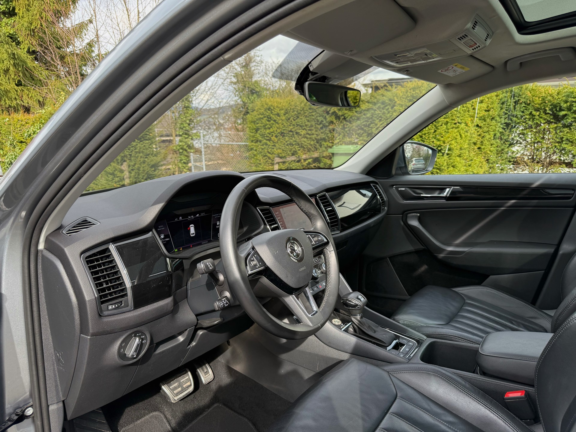 SKODA Kodiaq 2.0 TSI 4x4 L&K DSG 7-Plätzer-image-11