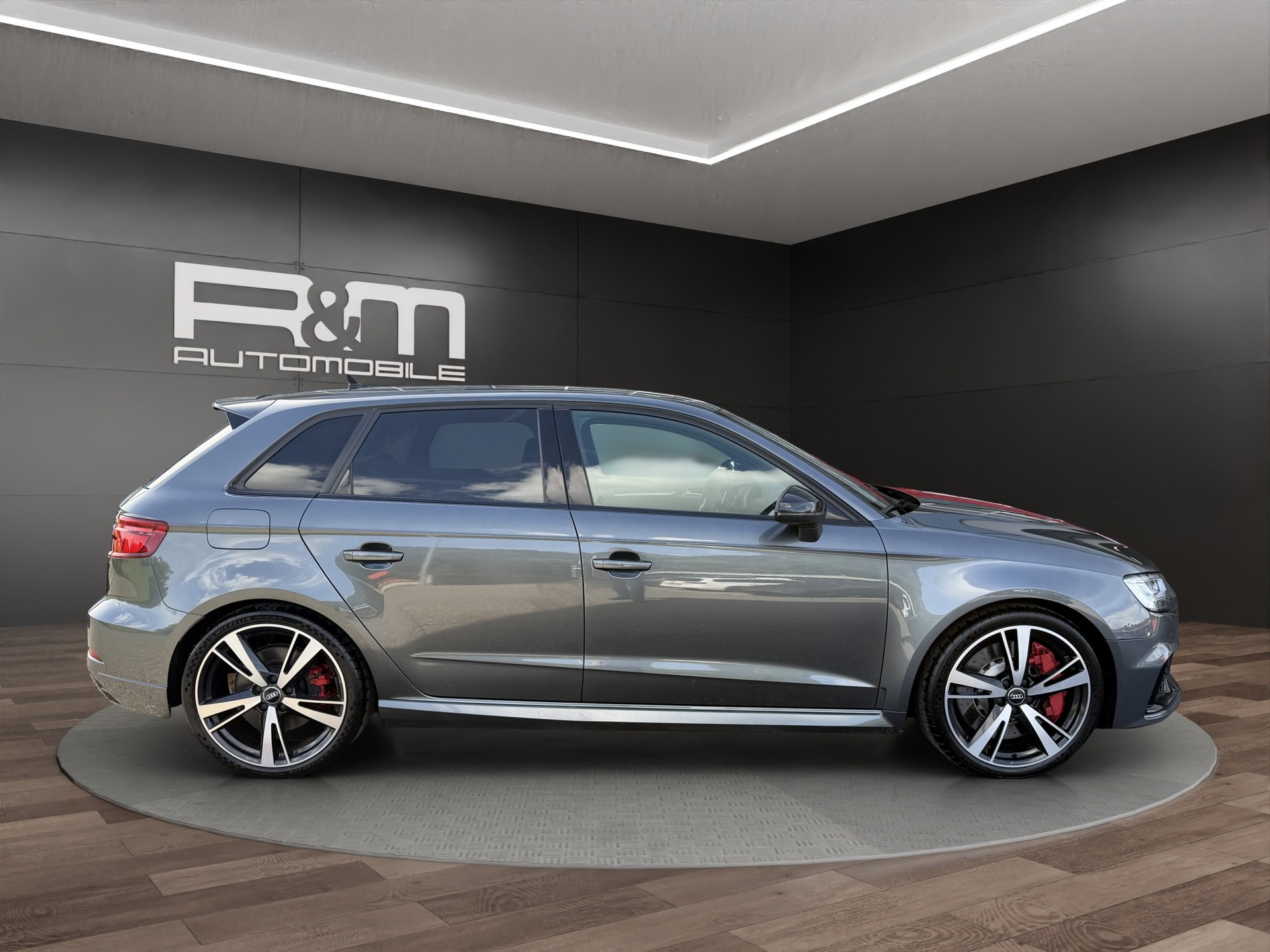 AUDI RS3 Sportback 2.5 TSI quattro S-tronic-showroom-element-3