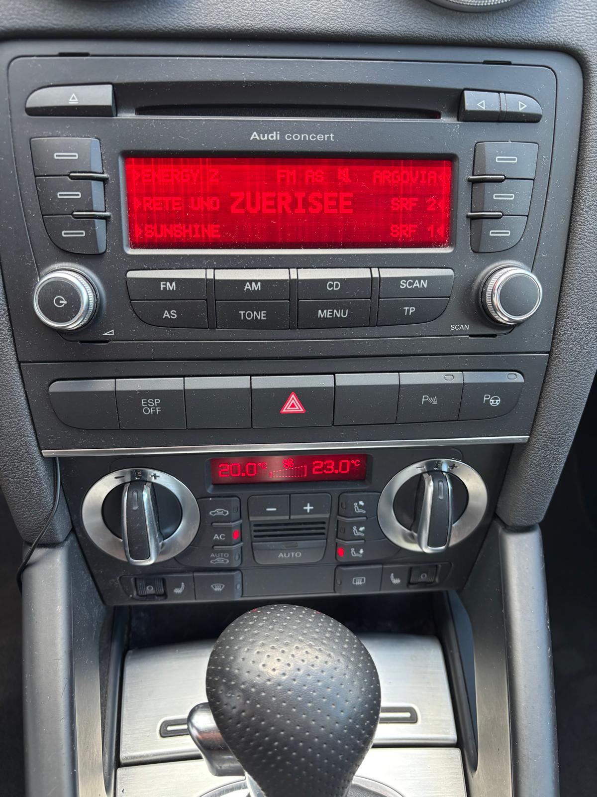 AUDI A3 Sportback 2.0 TFSI Ambition quattro S-tronic-image-12