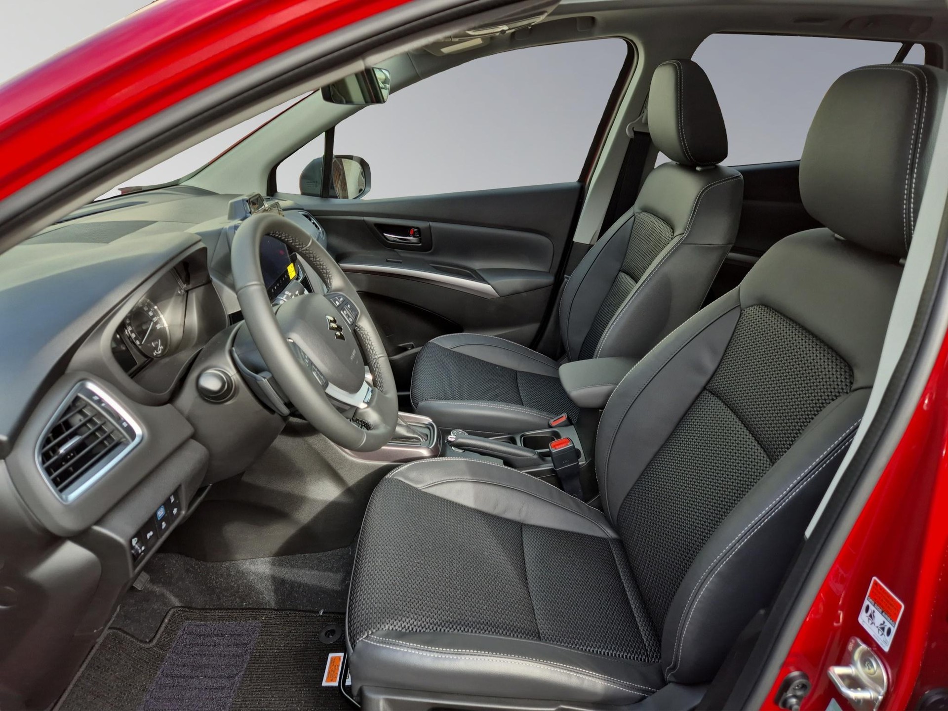 SUZUKI S-Cross 1.5 Piz Sulai Top Hybrid 4x4 MY24-image-8