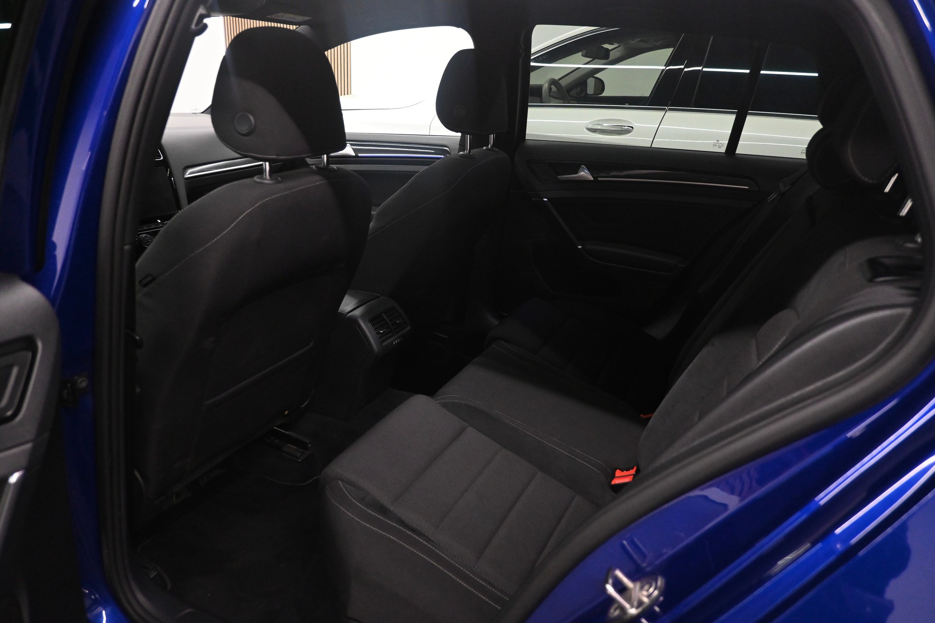 VW Golf 2.0 TSI R 4Motion DSG-image-12