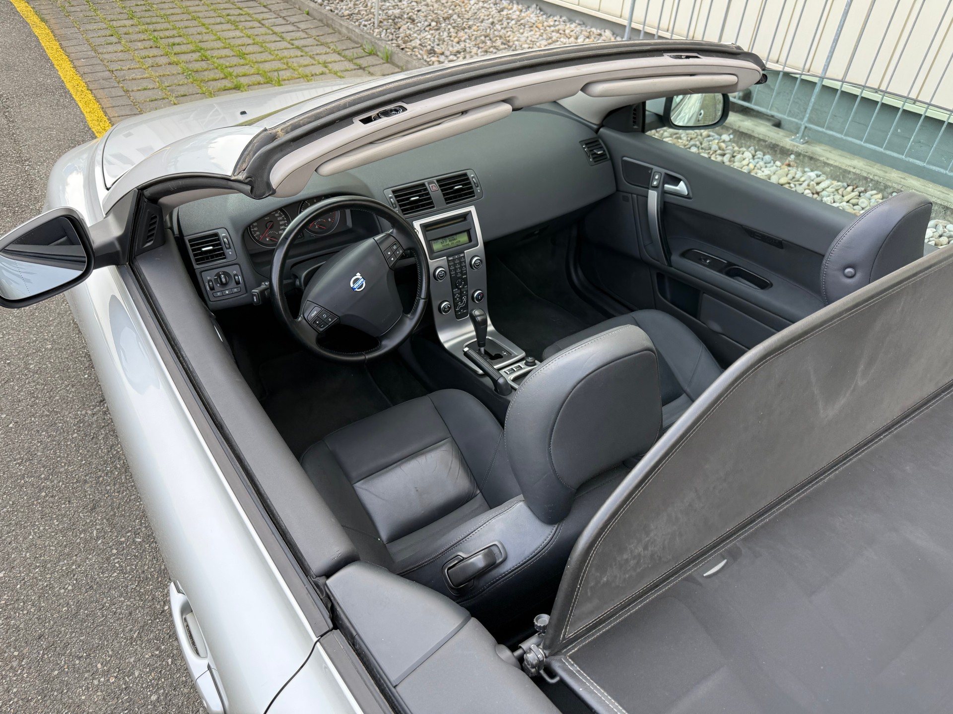 VOLVO C70 2.4i Momentum Geartronic-image-5