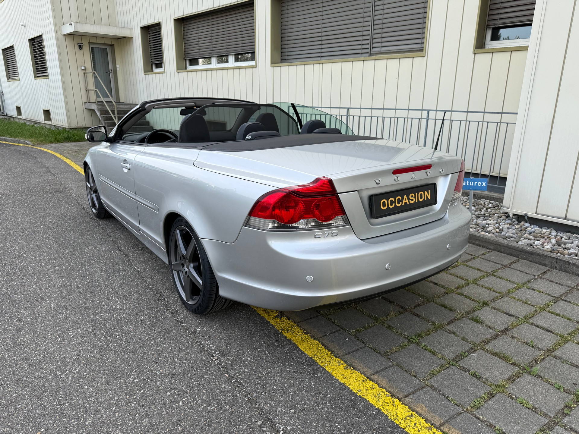 VOLVO C70 2.4i Momentum Geartronic-image-3