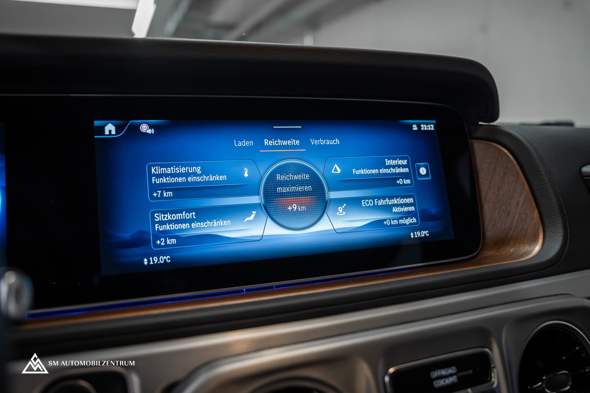 MERCEDES-BENZ G 580 / Burmester / 360° / Schiebedach-image-32