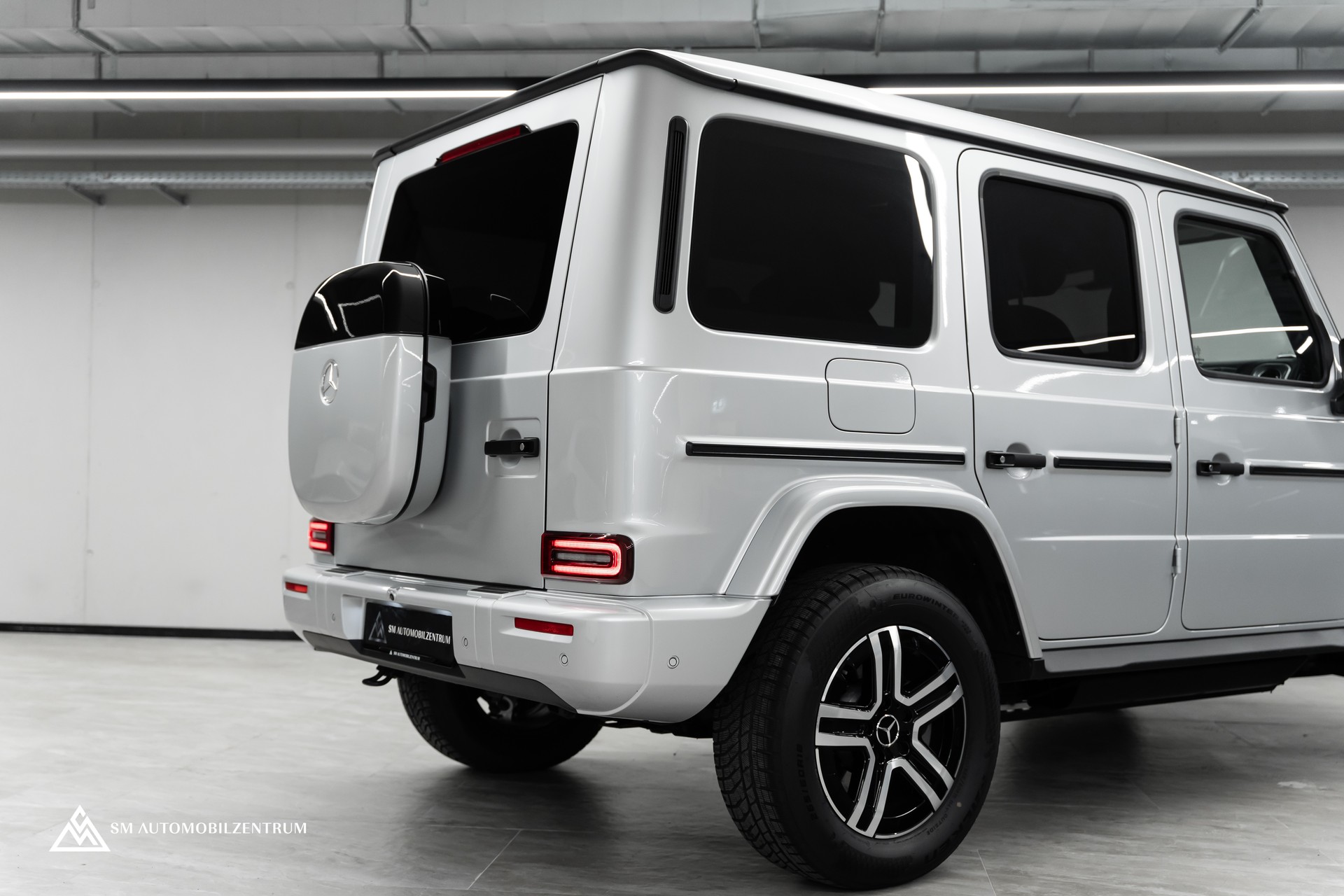 MERCEDES-BENZ G 580 / Burmester / 360° / Schiebedach-image-7