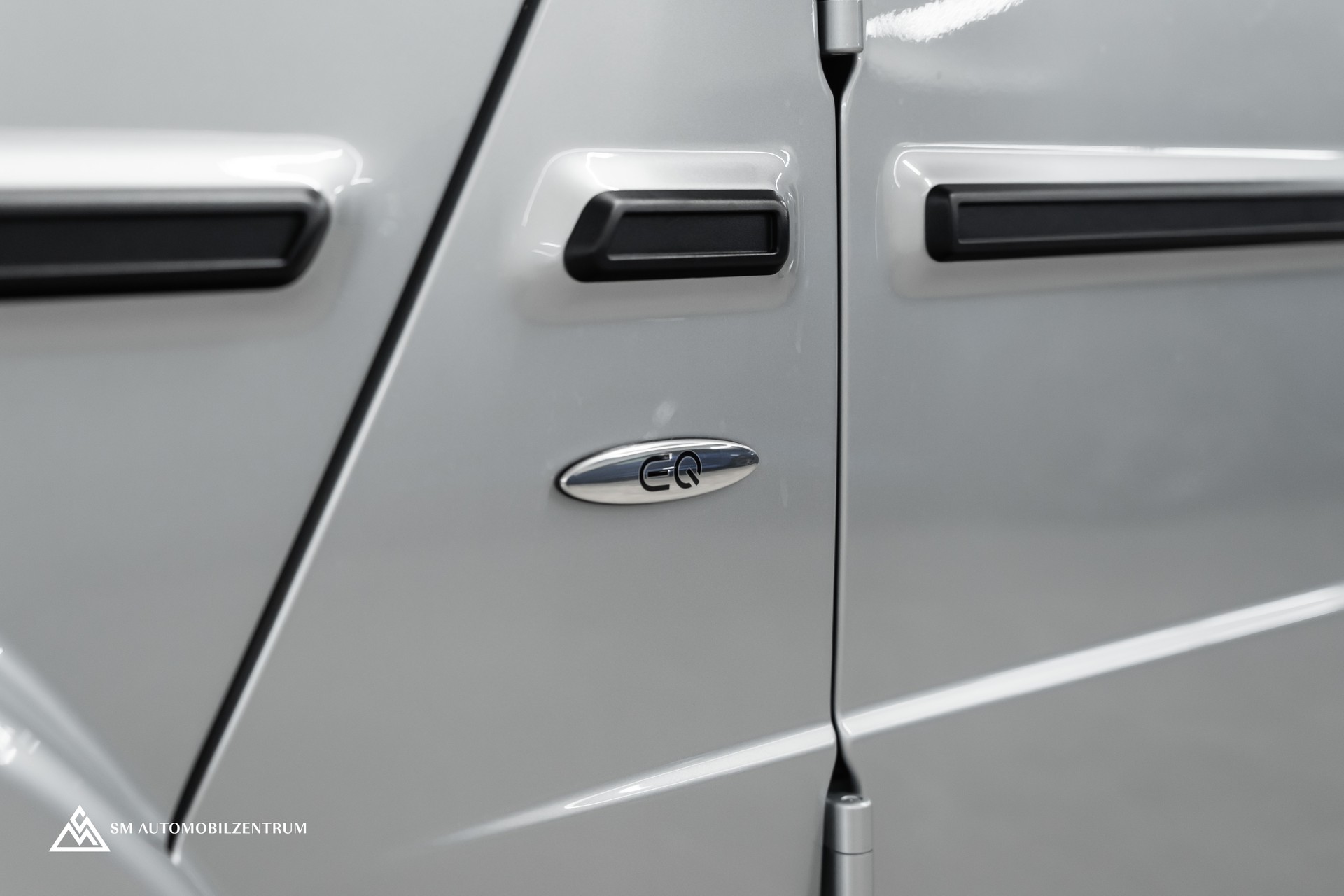 MERCEDES-BENZ G 580 / Burmester / 360° / Schiebedach-image-4