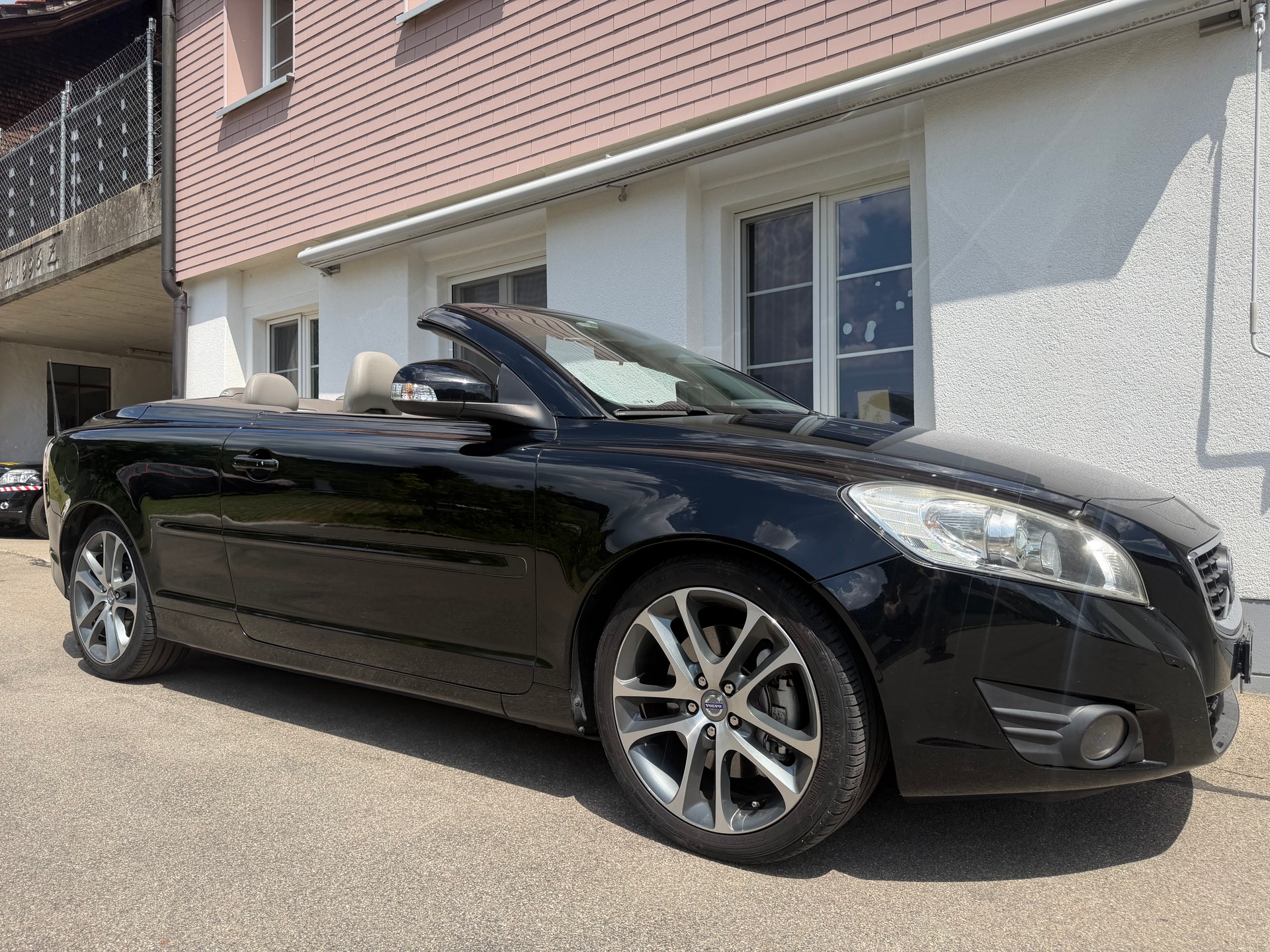 VOLVO C70 2.0D Kinetic-image-1