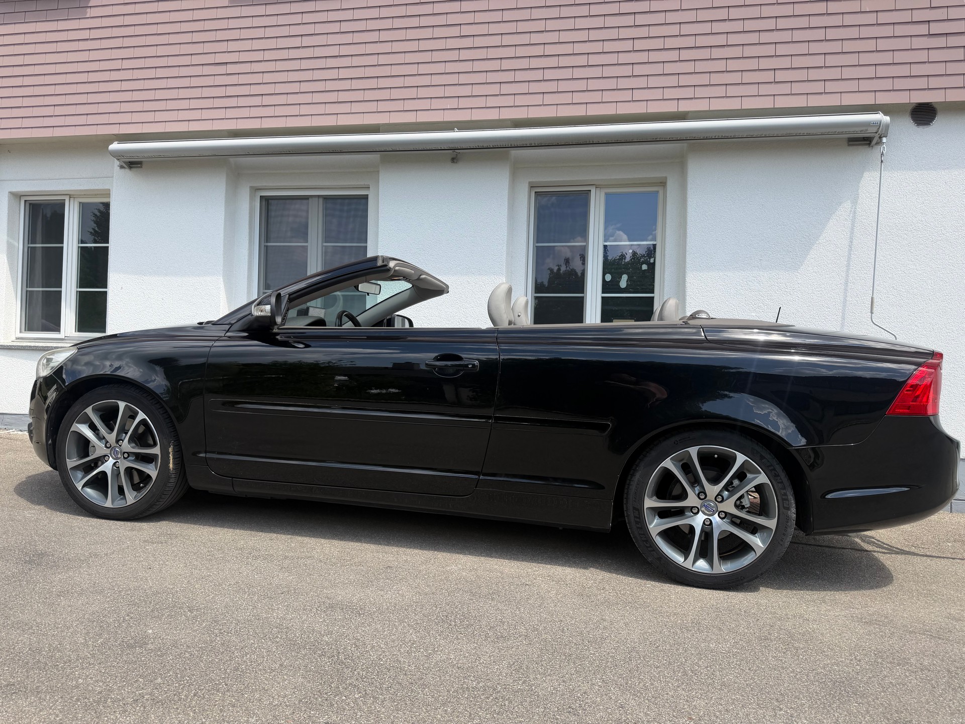 VOLVO C70 2.0D Kinetic-image-4