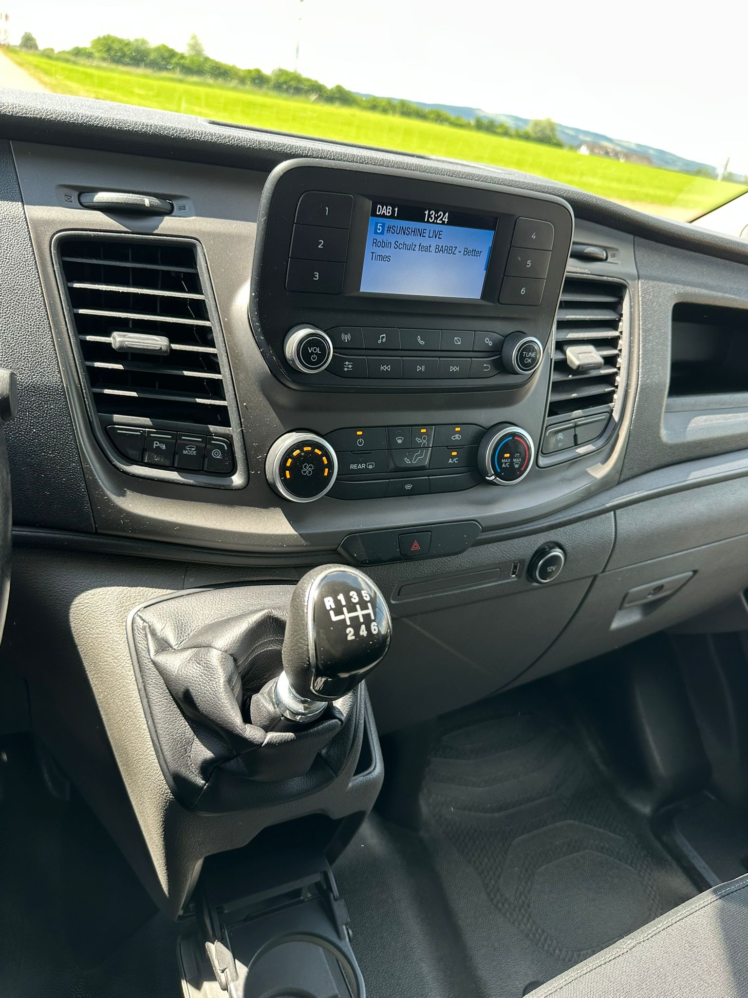 FORD Transit Custom Van 340 L2H1 Ambiente-image-17