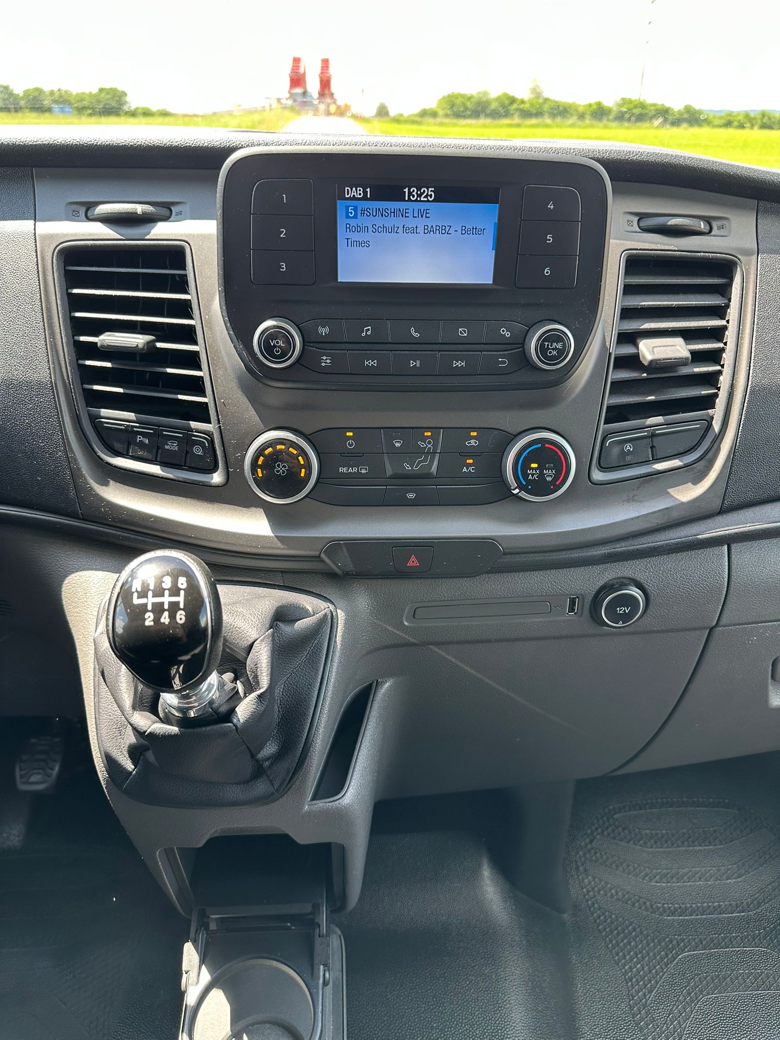 FORD Transit Custom Van 340 L2H1 Ambiente-image-18