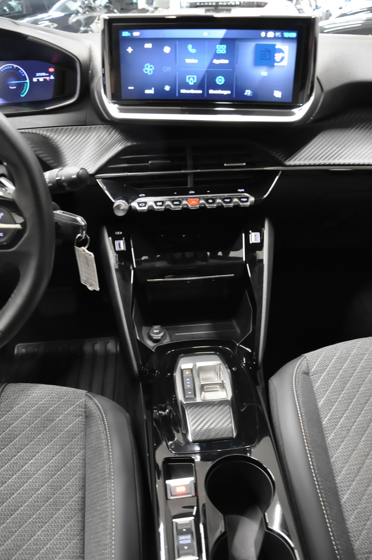 PEUGEOT 208 1.2 PureTech Allure EAT8-image-18