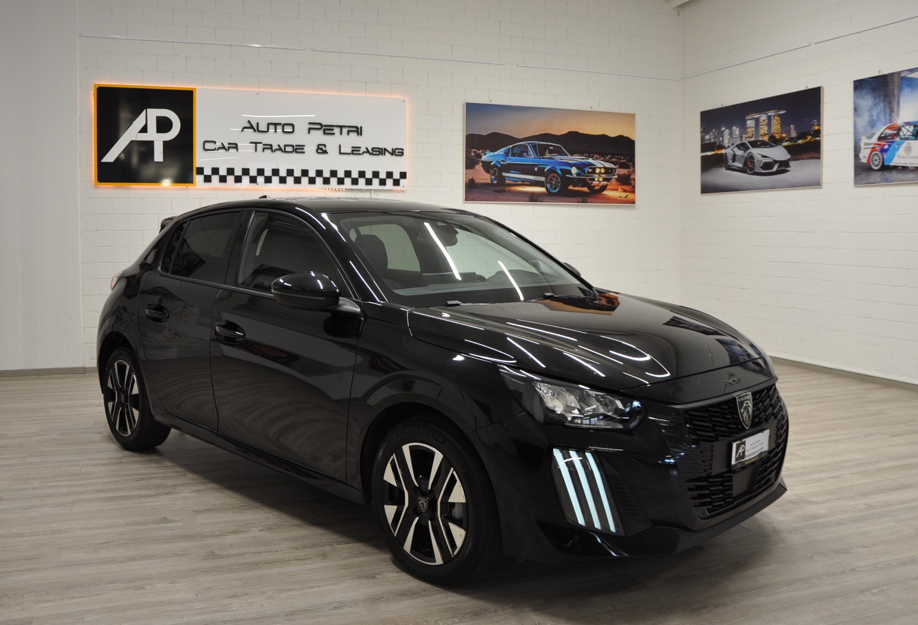 PEUGEOT 208 1.2 PureTech Allure EAT8-image-5